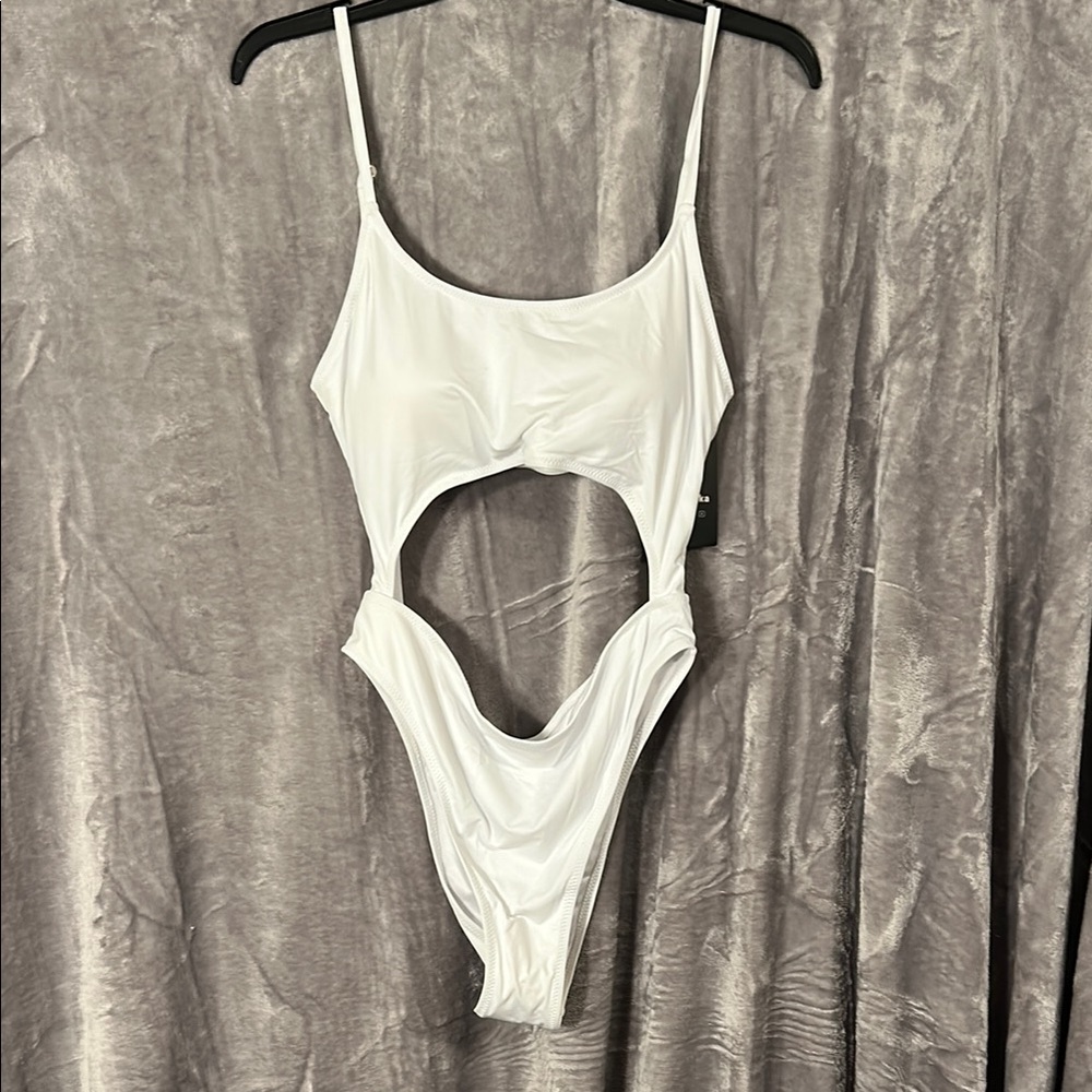Elegant White One-Piece Cutout Swimsuit